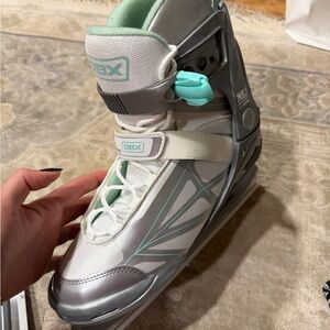 OBX Women's White and Mint Adjustable Ice Skate